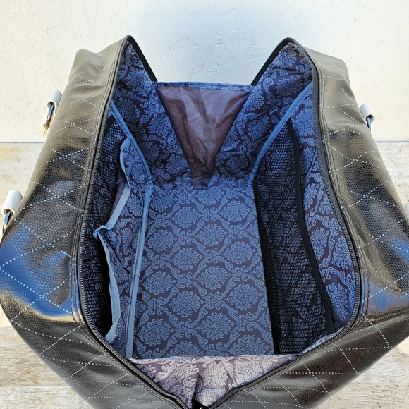 Mary Kay Bag - Picture 2 of 3